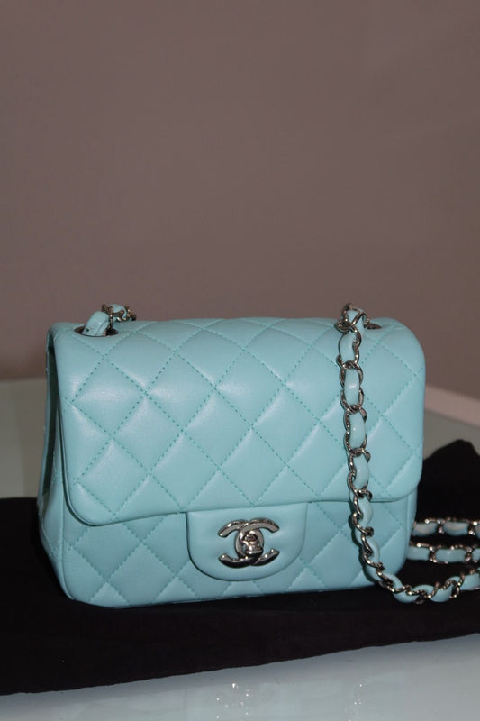 CHANEL MINI 17