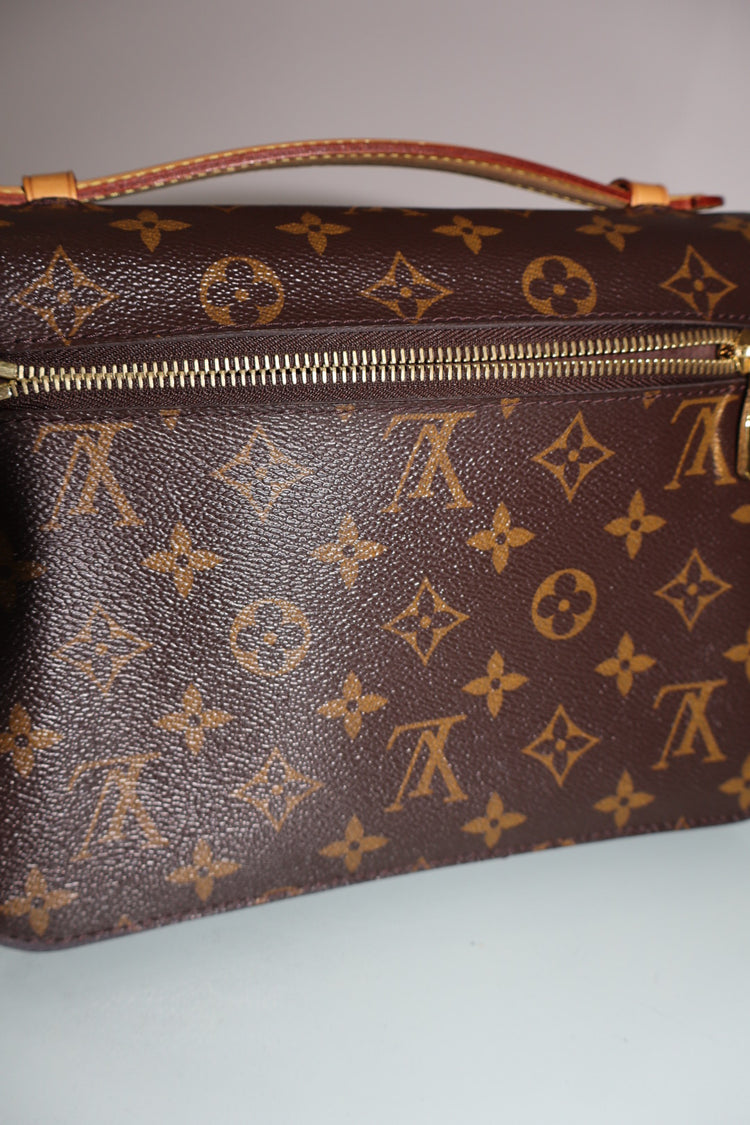 LOUIS VUITTON POCHETTE MÉTIS