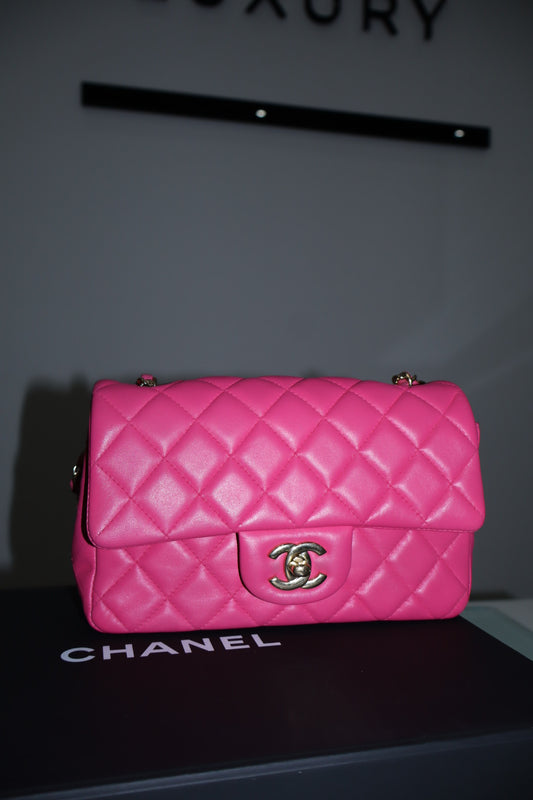 CHANEL 11.12 TIMELESS 20