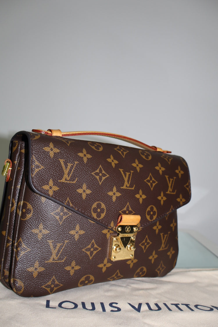 LOUIS VUITTON POCHETTE MÉTIS