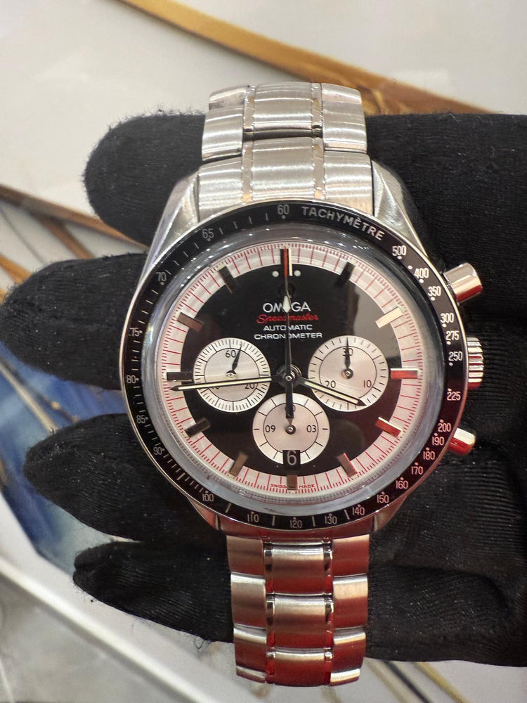 Omega Speedmaster legend