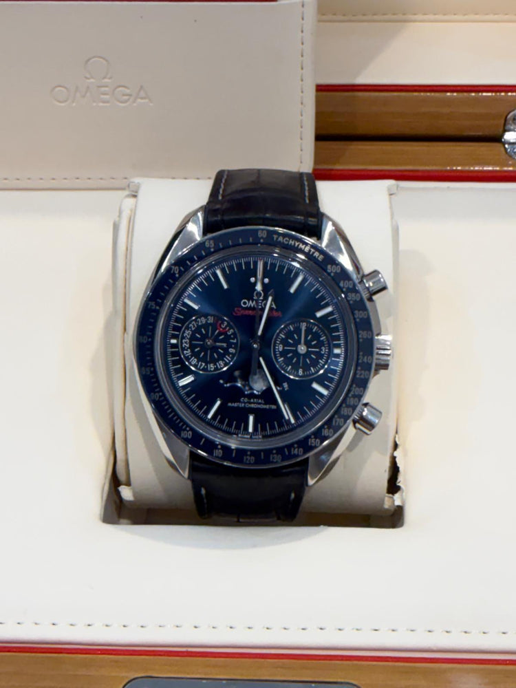 Omega Speedmaster Moonphase