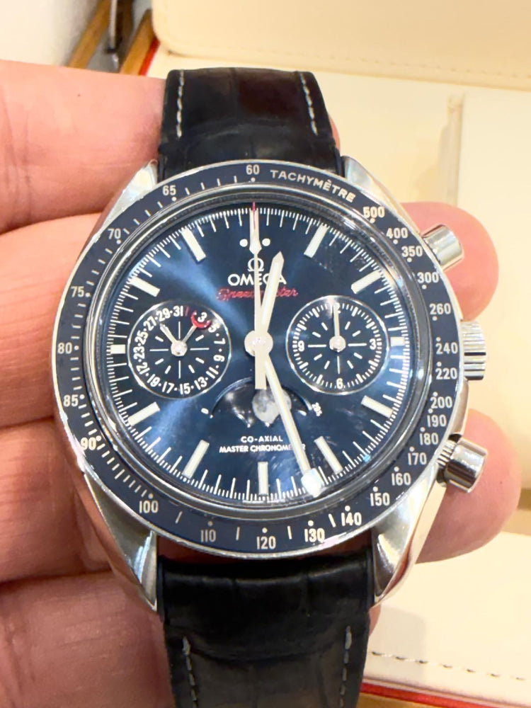 Omega Speedmaster Moonphase